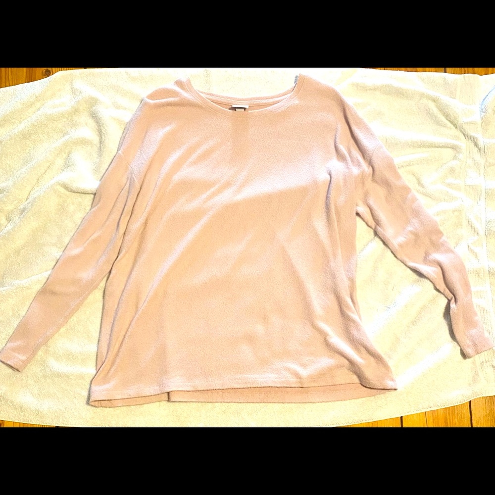 Women’s pullover sweater